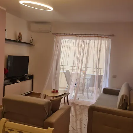 Lafajet Apartment *