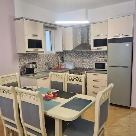 Lafajet Apartment Sarande